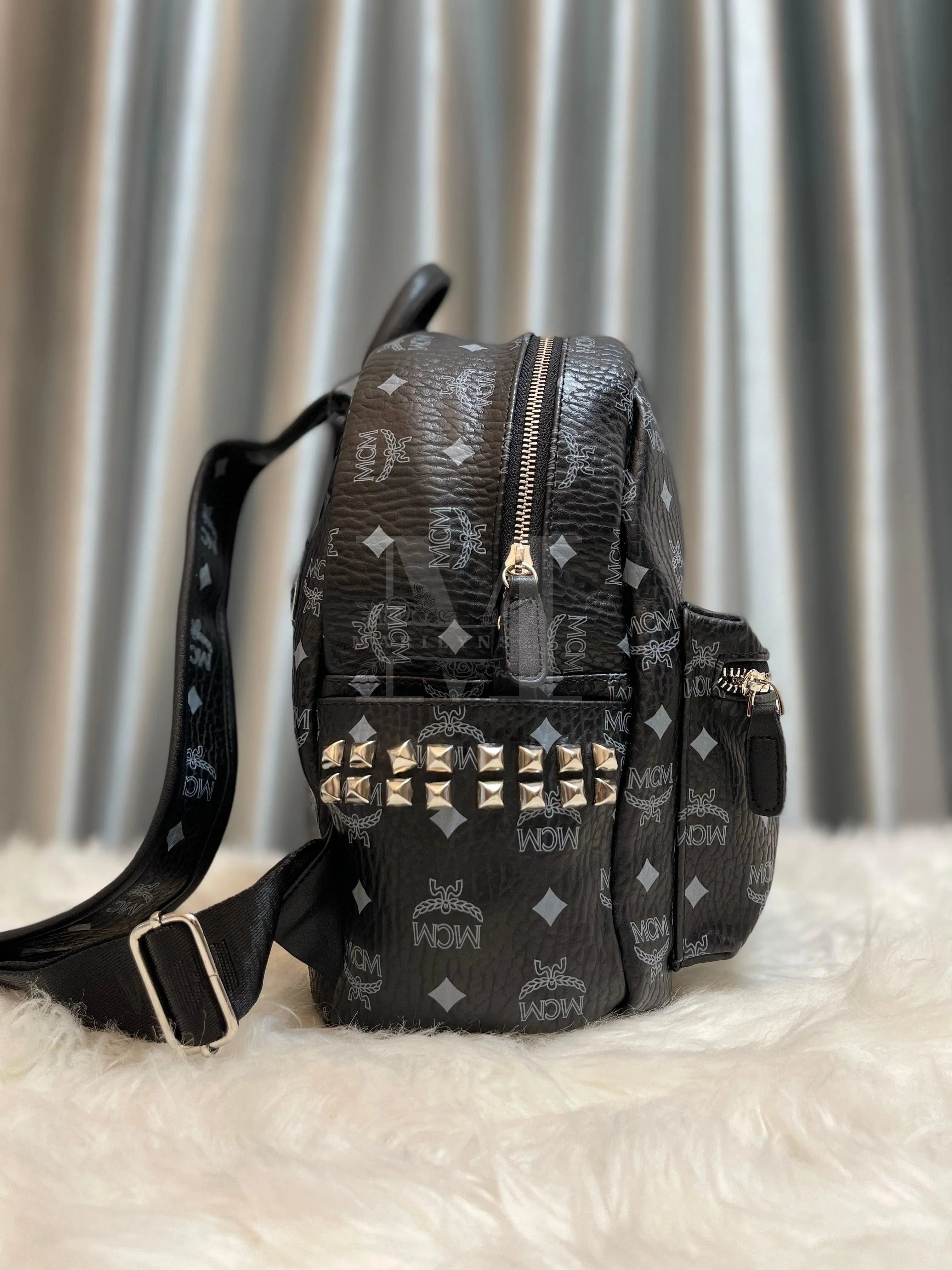 MCM Medium Backpack Stark stud embellished - Marilyns