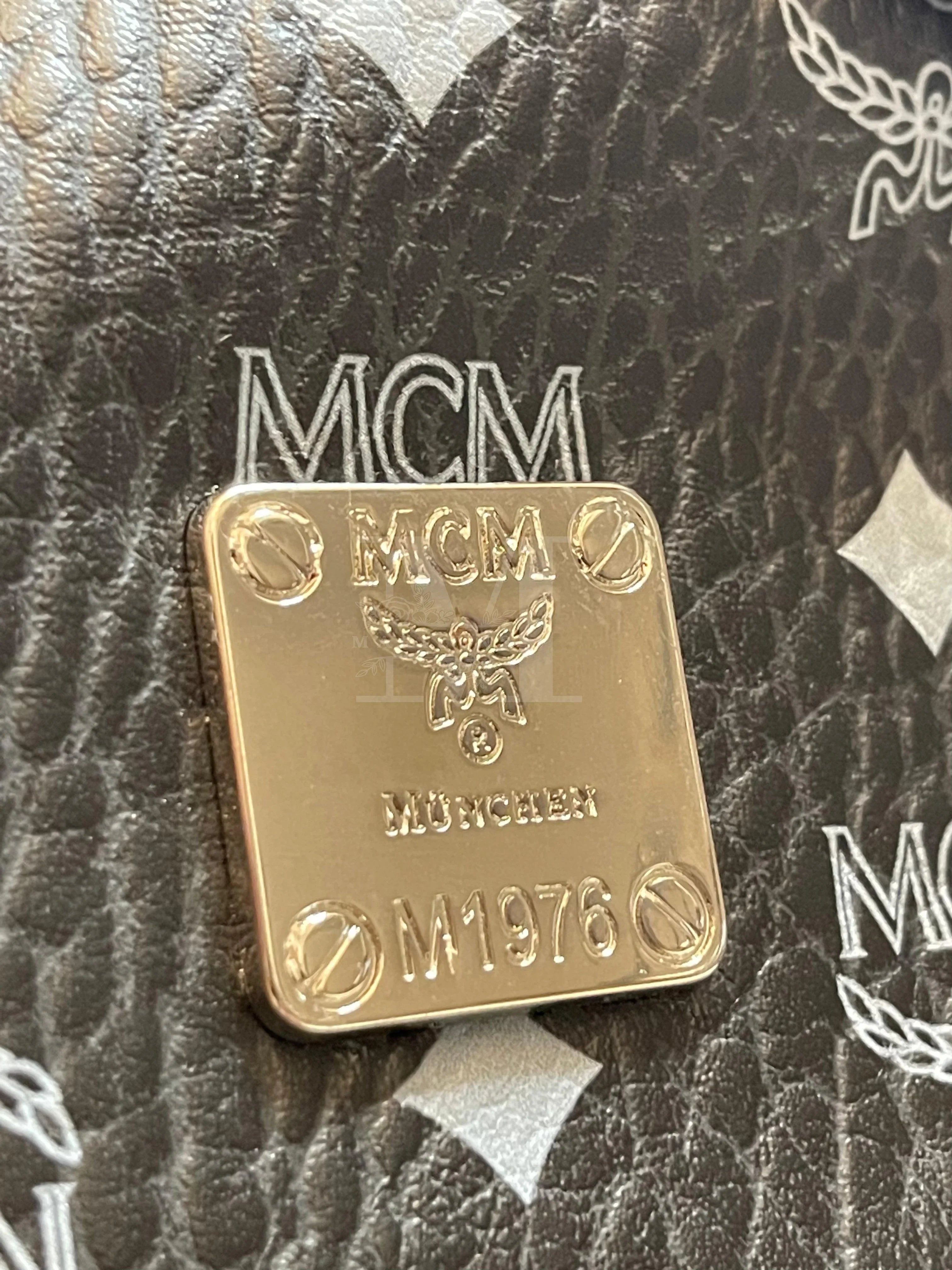 MCM Medium Backpack Stark stud embellished - Marilyns